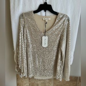 NWT. Vine & Love Champagne Sequin Top. Size Small